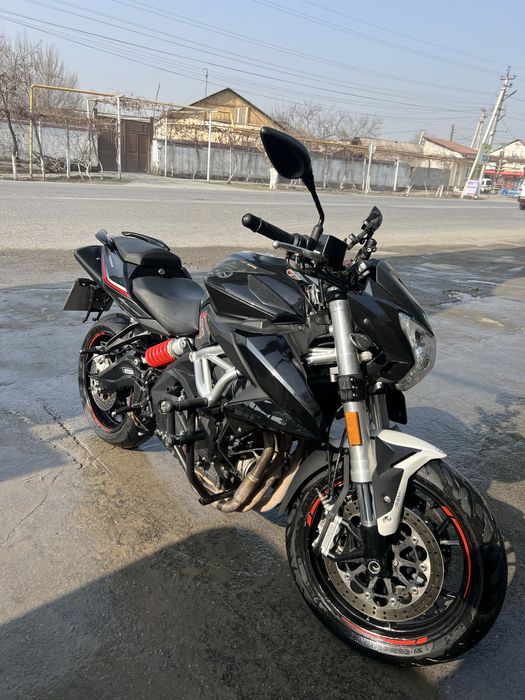 Moto Benelli  Tnt600i. Italia
