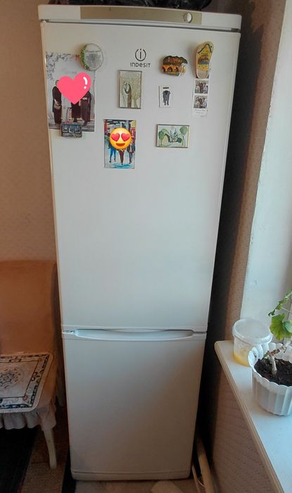 Продам холодильник