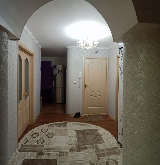 Продам 4-комнатную квартиру