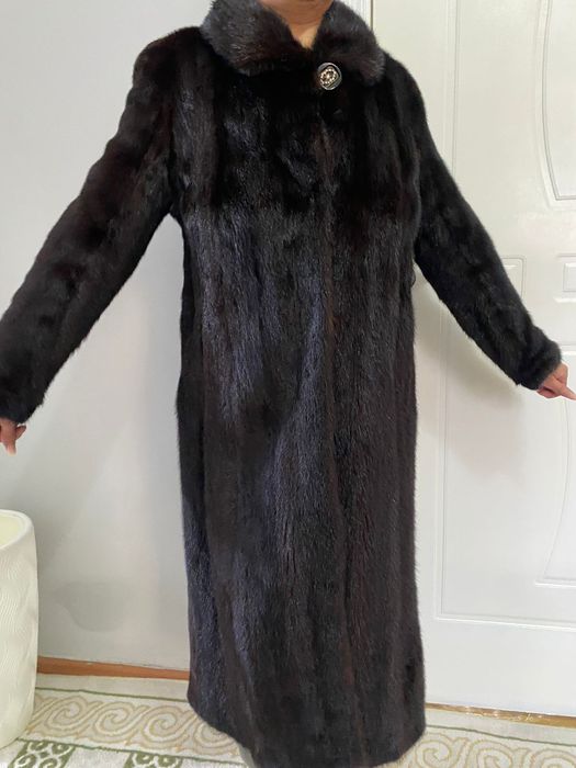 Продам норковую шубу.