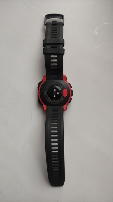 Garmin instinct Flame red