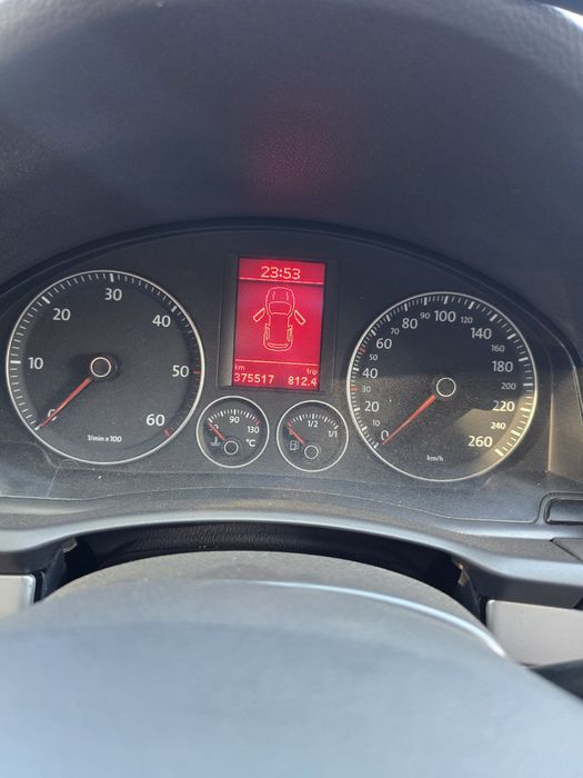 • Продавам Голф 5 2.0tdi 140кс. BKD на ЧАСТИ, както и ВСЯКАКВИ Части