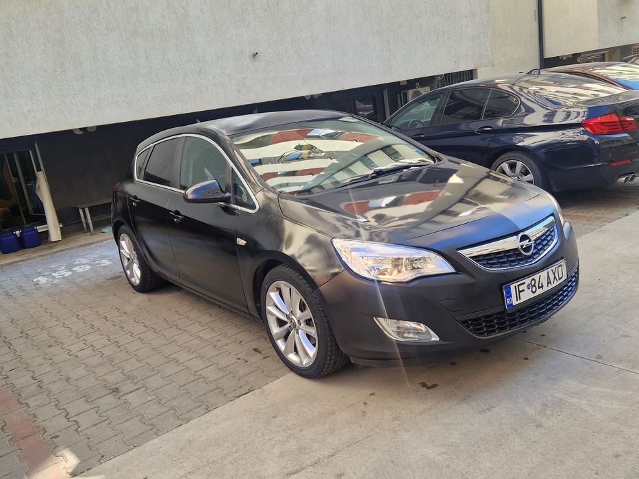 Okazie unică! Vand opel astra j 2011 euro 5  1.7 diesel  125 cp