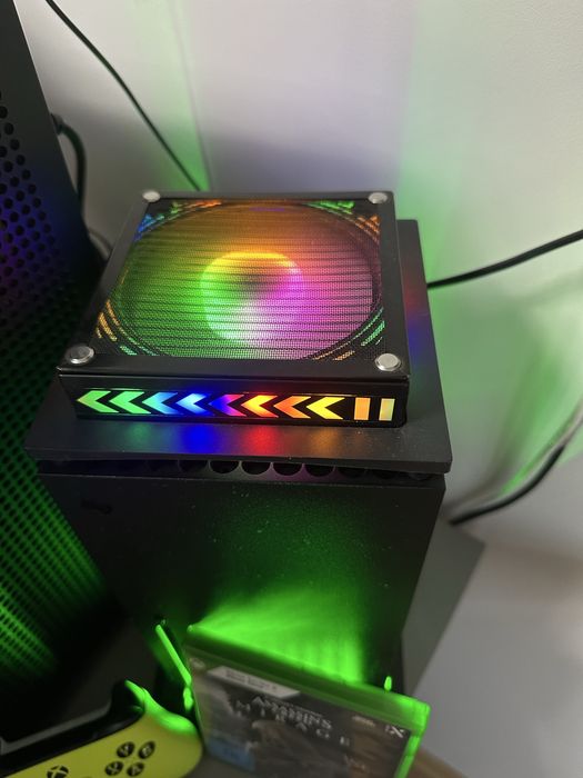 Xbox Series X + 2 controlere + cooler + suport + joc + telecomanda