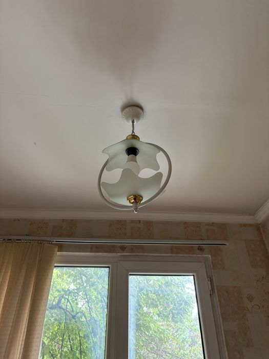 Люстры для спальни зала