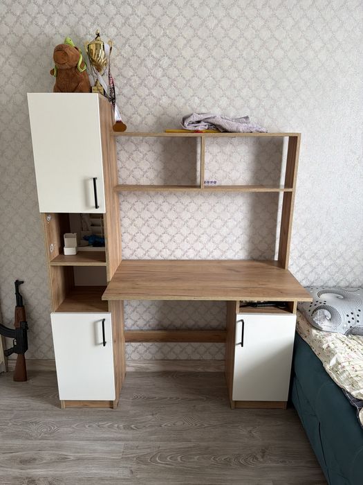 Продам стол б/у в отличном состоянии