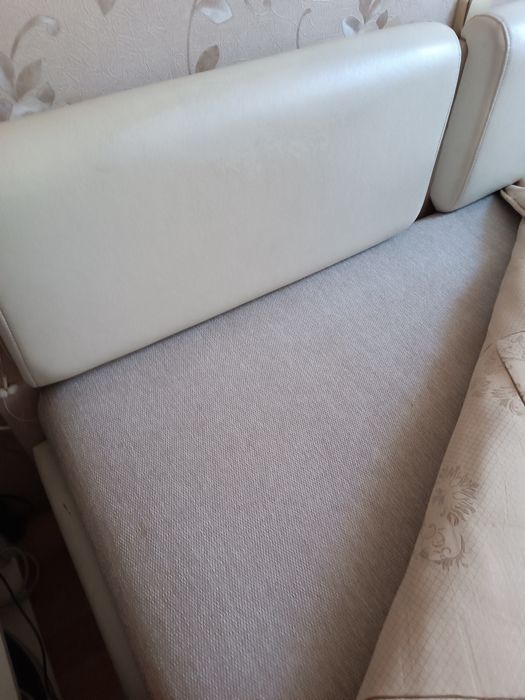 Продаю кровать двух спалка