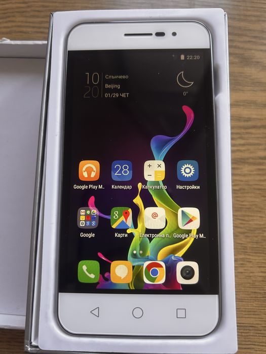 Нов мобилен телефон Coolpad Porto Е560, бял
