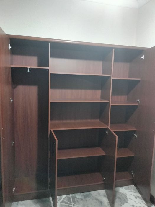 Шкаф книжний кабинетний