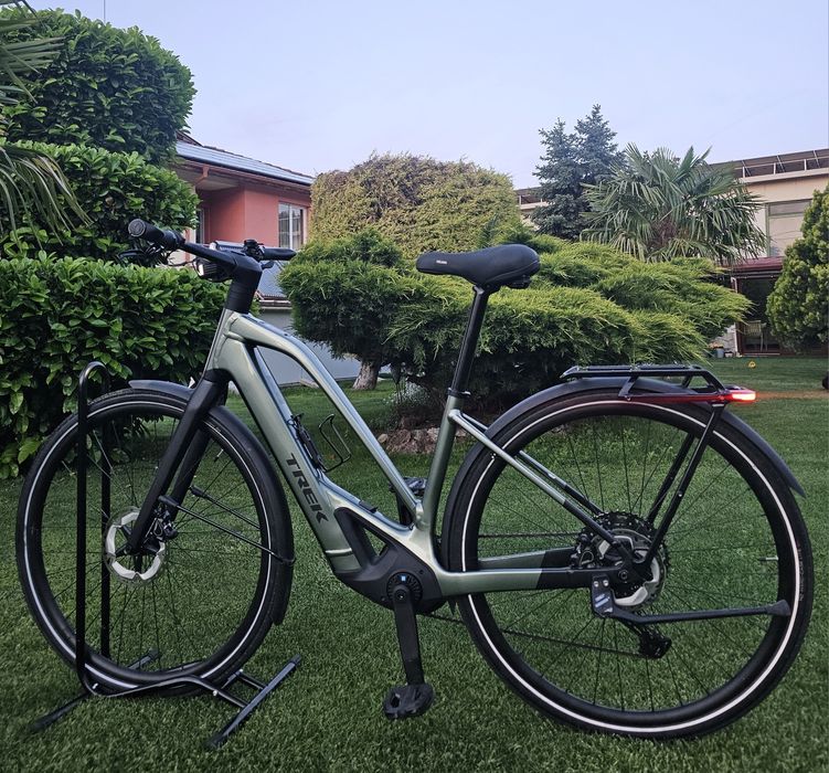 Електрически велосипед Trek FX+ 7 Midstep / 500 км / оригинално зарядно TQ 4A / като нов