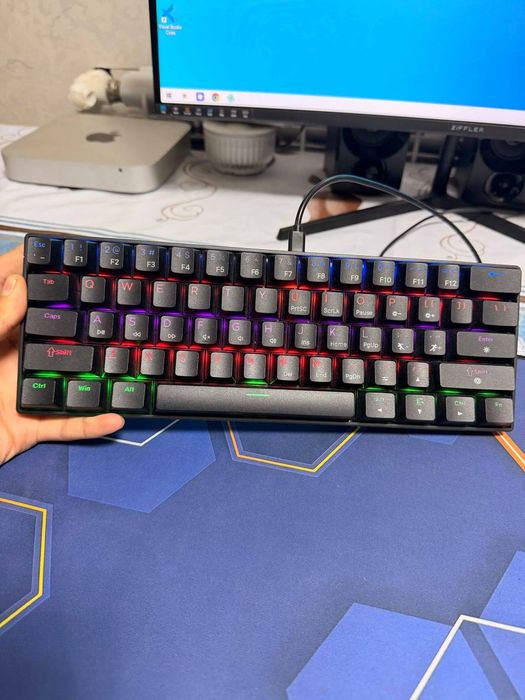 komplekt kompyuter sotiladi