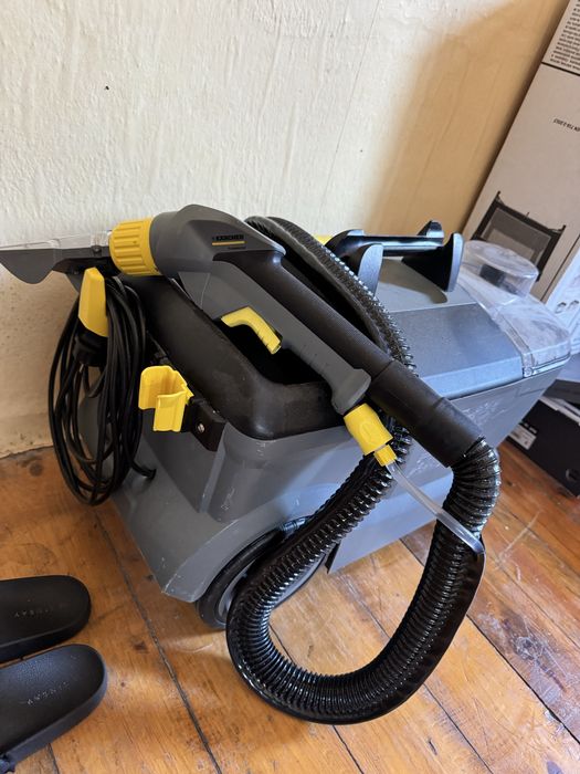 Karcher Puzzi 10.1  перяща прахосмукачка