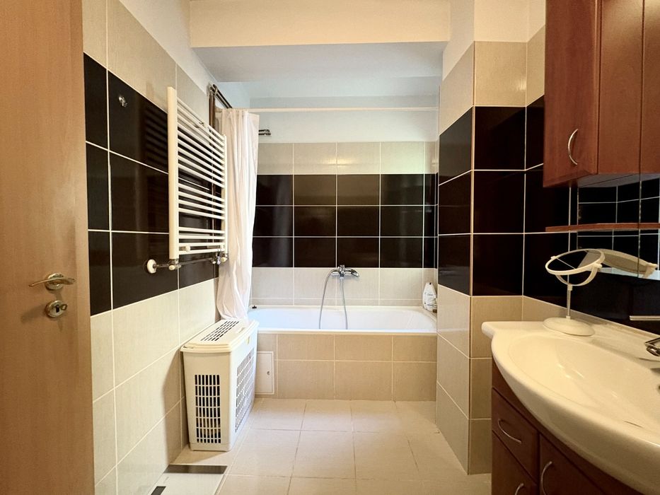 Direct proprietar | 2 camere | decomandat | Shopping City | Parcare inclusa