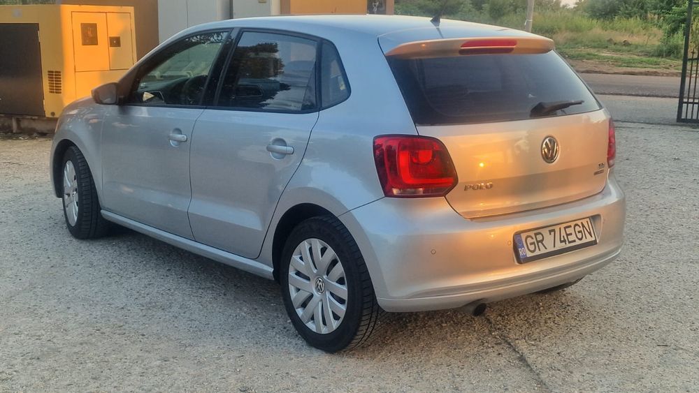 VOLKSWAGEN Polo 2011 — imagine 3