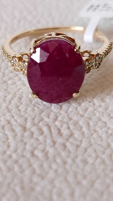 Inel cu rubin natural 5.89ct și diamante–Aur galben 14K–Certificat IGI