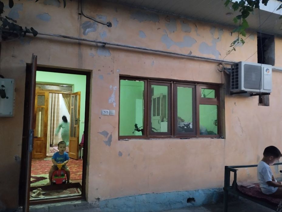 Продаётся в Кагане За Мостом Дом