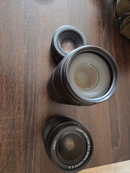 CANON D2000  +3 обектив