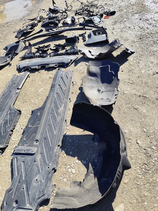 Scut,carenaj,suport bara,conducta,balama,vas,furtun Mercedes glc w253