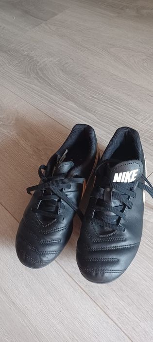 Adidasi crampoane 33