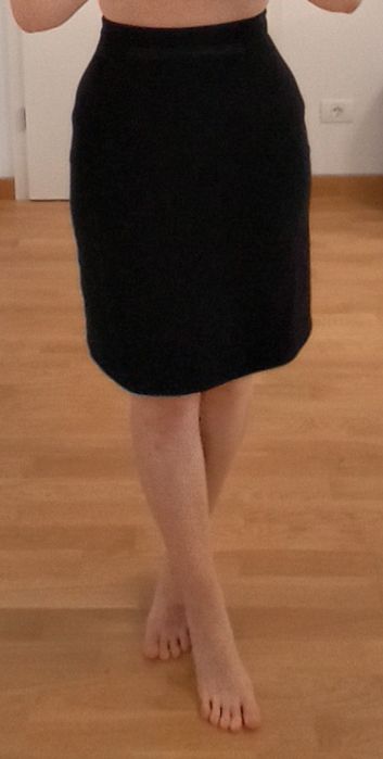 Fusta conica cu talie inalta