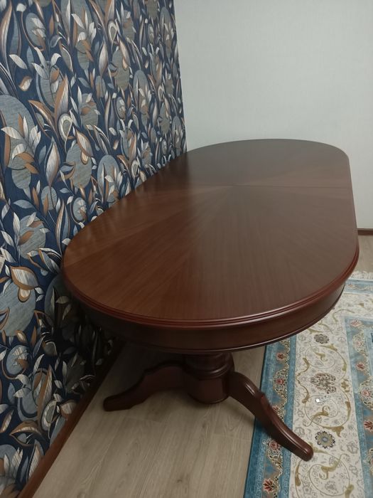 Стол деревянный