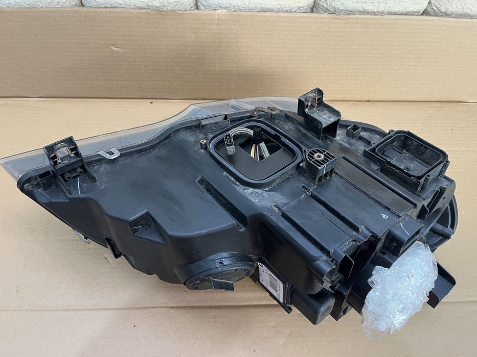 Far stanga BMW X5 E70