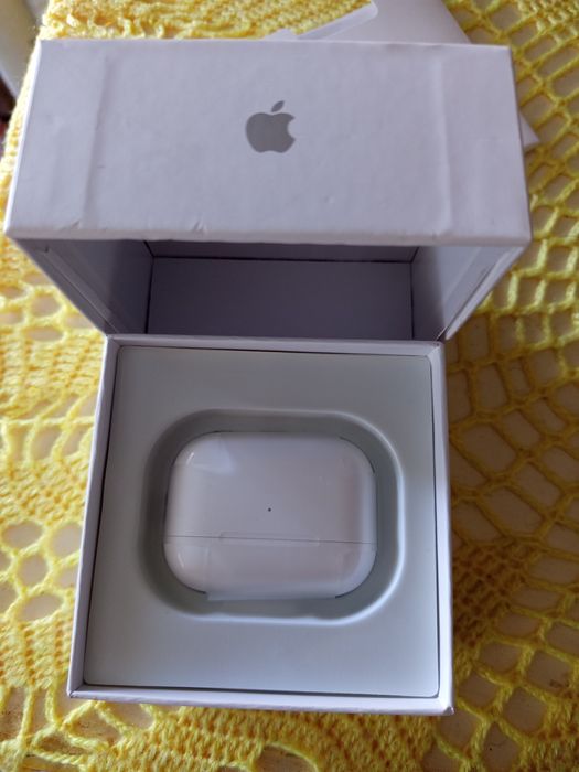 Наушники Airpods Pro apple