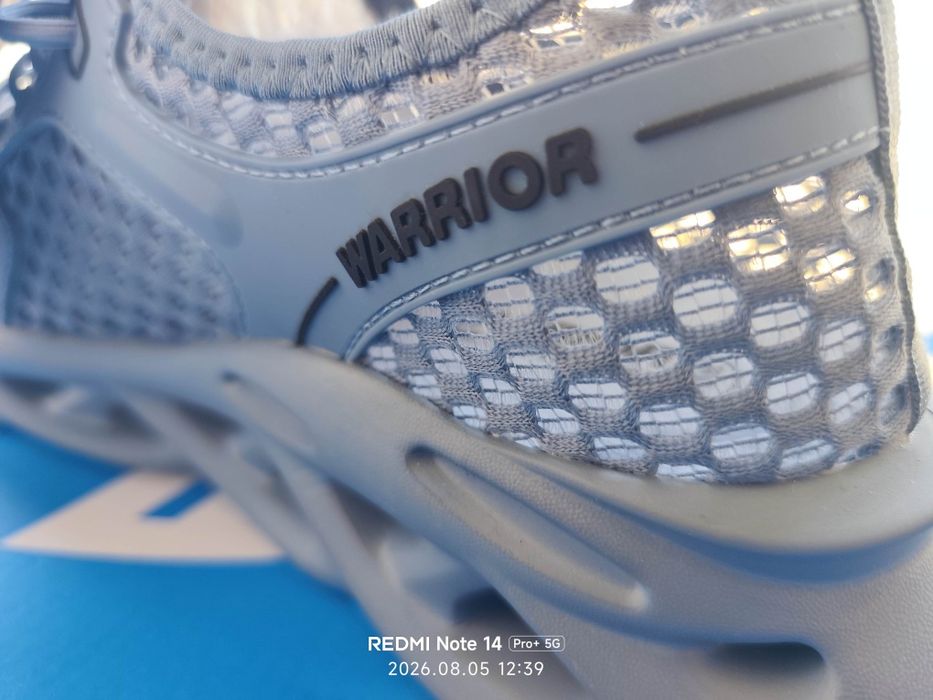 Warrior оригинал 42размер.