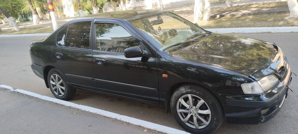 Продам машина Ниссан