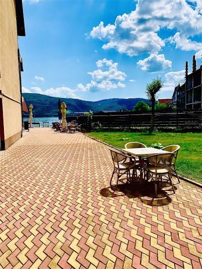 De vanzare pensiune Eselnita