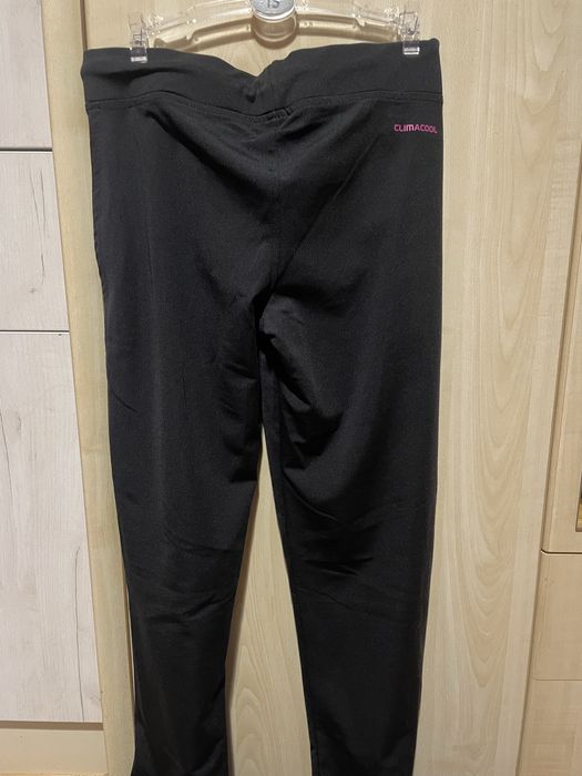 Чисто нов адидас черен анцуг