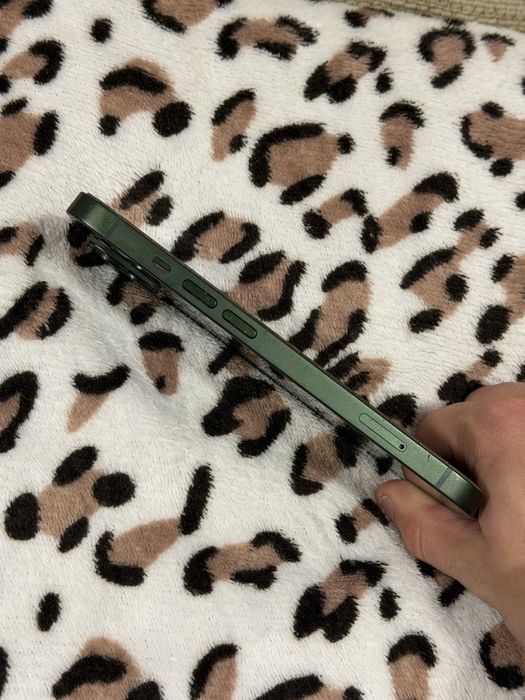 Iphone 13 100% battery health