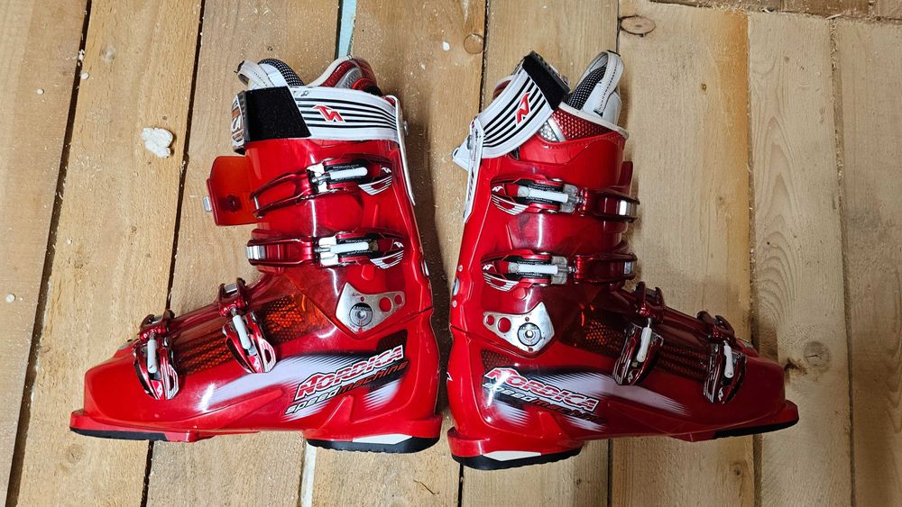 Clapari Atomic -Nordica