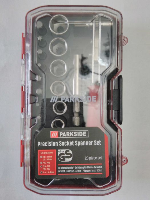 Trusa cu Adaptor si Biti