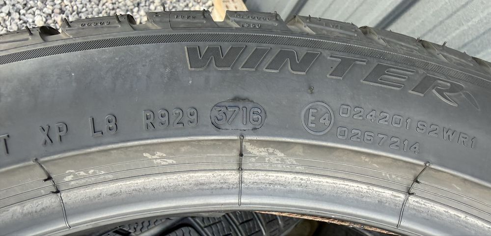 4бр 225/45/19 на 8мм Пирели