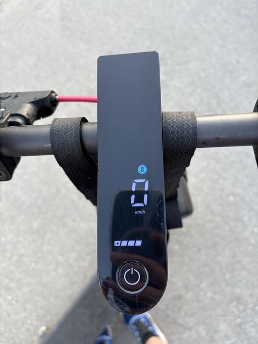 Trotineta electrica Xiaomi Electric Scooter 4