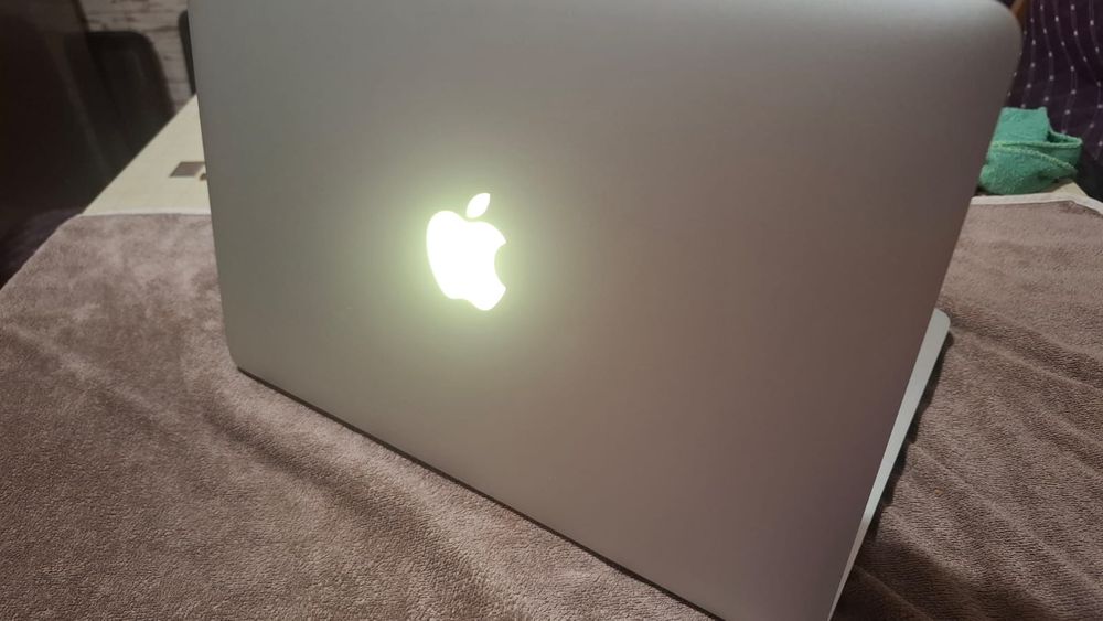 MacBook Pro (Retina, 13-inch, Mid 2014),

модель А1502 / EMC 2875