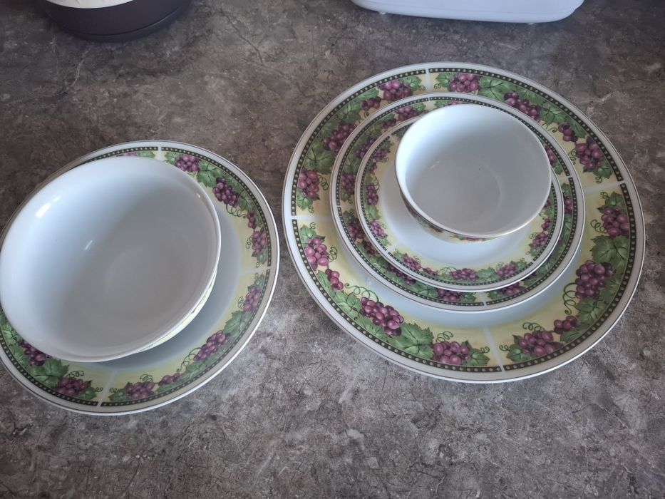 Продам посуду 24 предмета