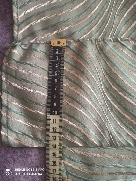 Продам шторы зелёные.