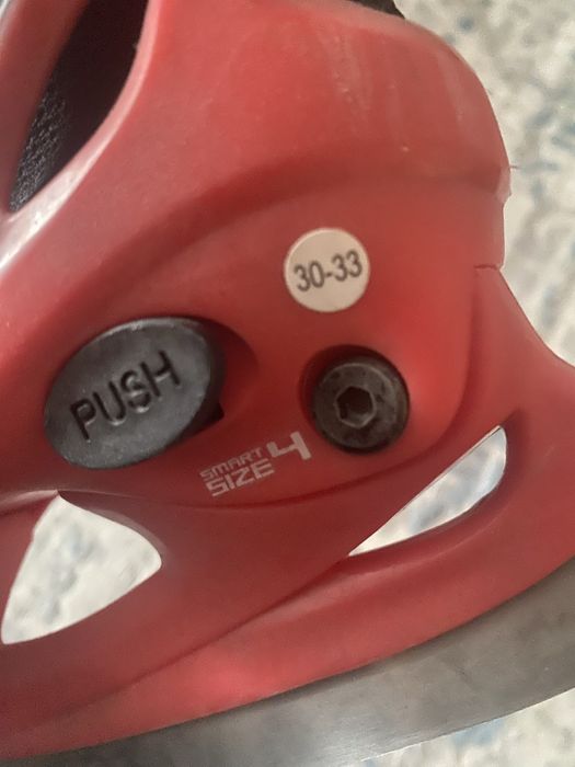 Подам коньки  спортивные