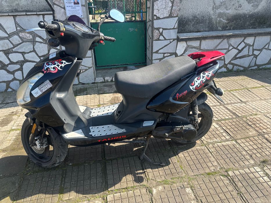 Продава се скутер Taurus 50