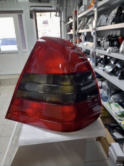 Mercedes c180, задние фонари комплект