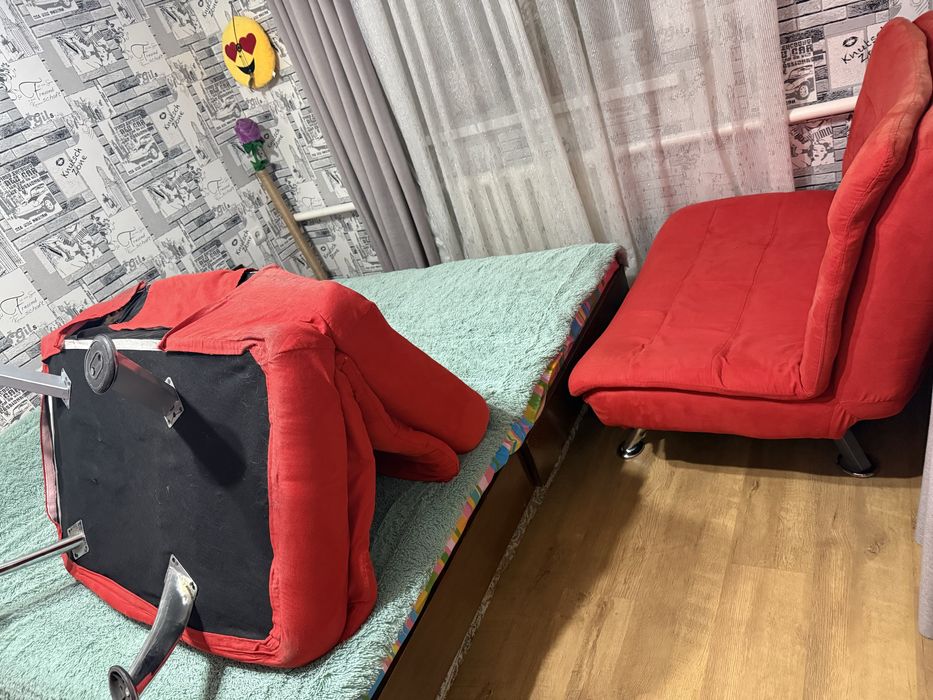 Продам диван ( комплект из 3 шт)