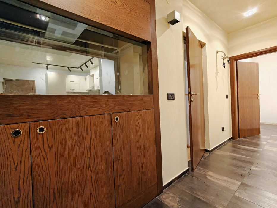 “Хан Крум“ просторен апартамент със сауна и джакузи в центъра на Варна