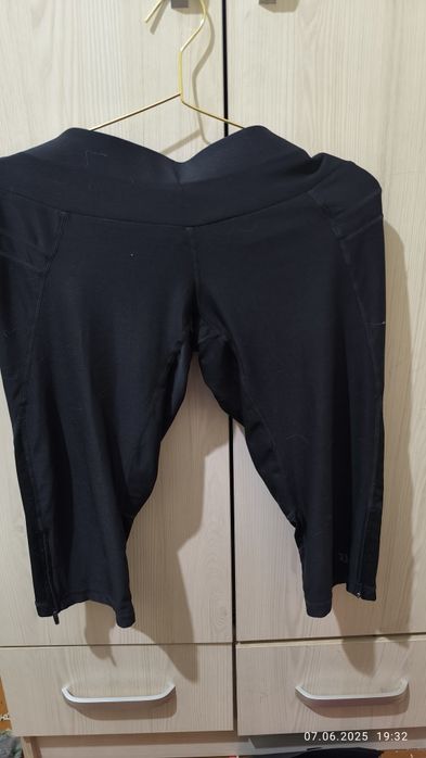 Спортивный костюм, топик и велосипедка