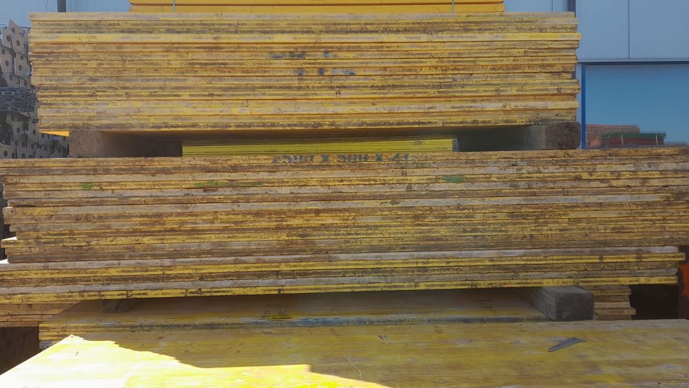 Schele noi și uzate diferite cantitati.cofrag doka uzat