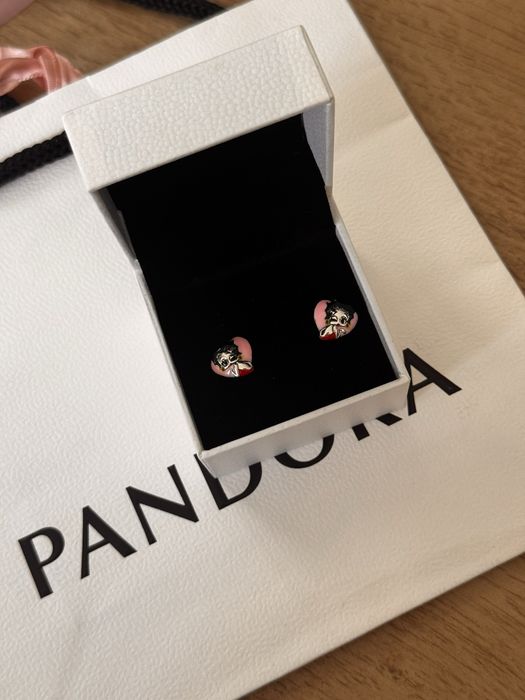 Пандора обеци Pandora