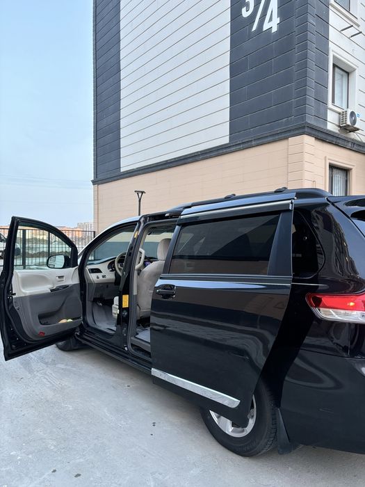 Продается Тойота Сиенна 2014 года