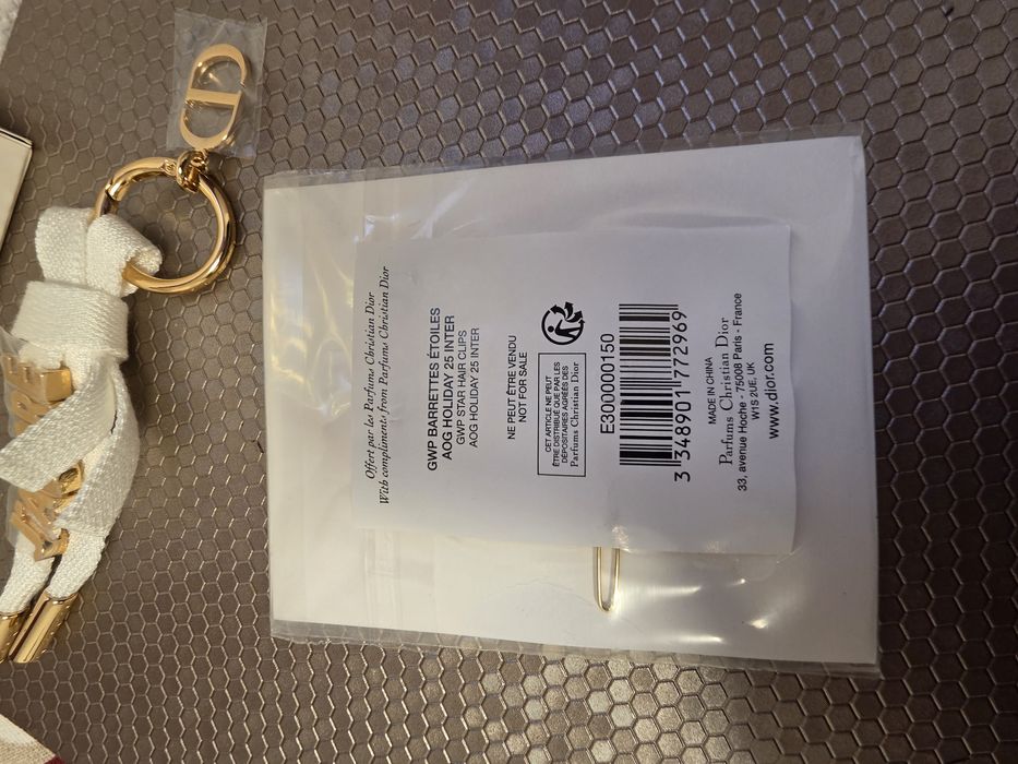 Нови и оригинални  аксесоари  от Диор