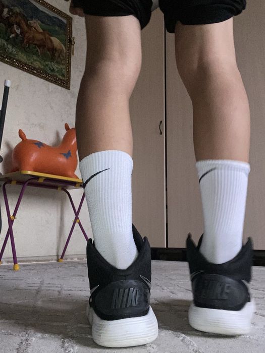 Nike Hyperdunk 44-43 размер без шнурков